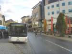 Stadtbus der Linie 14 in der Innenstadt Jena, November 2009
