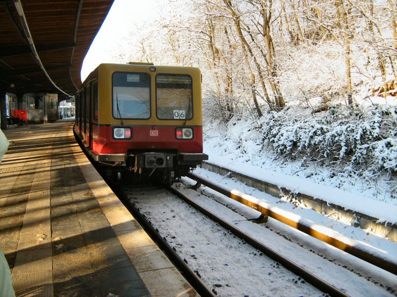 Winterbetrieb bei der S-Bahn: Pichelsberg, Januar 2009