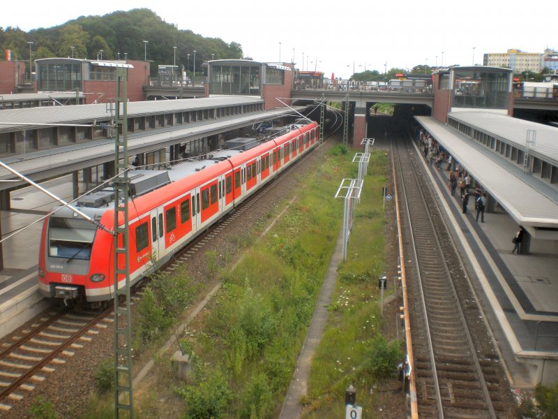 Zug der S-Bahn Stuttgart in Berlin-Gesundbrunnen als S-Bahn zum Sdkreuz, berlin Juli 2009