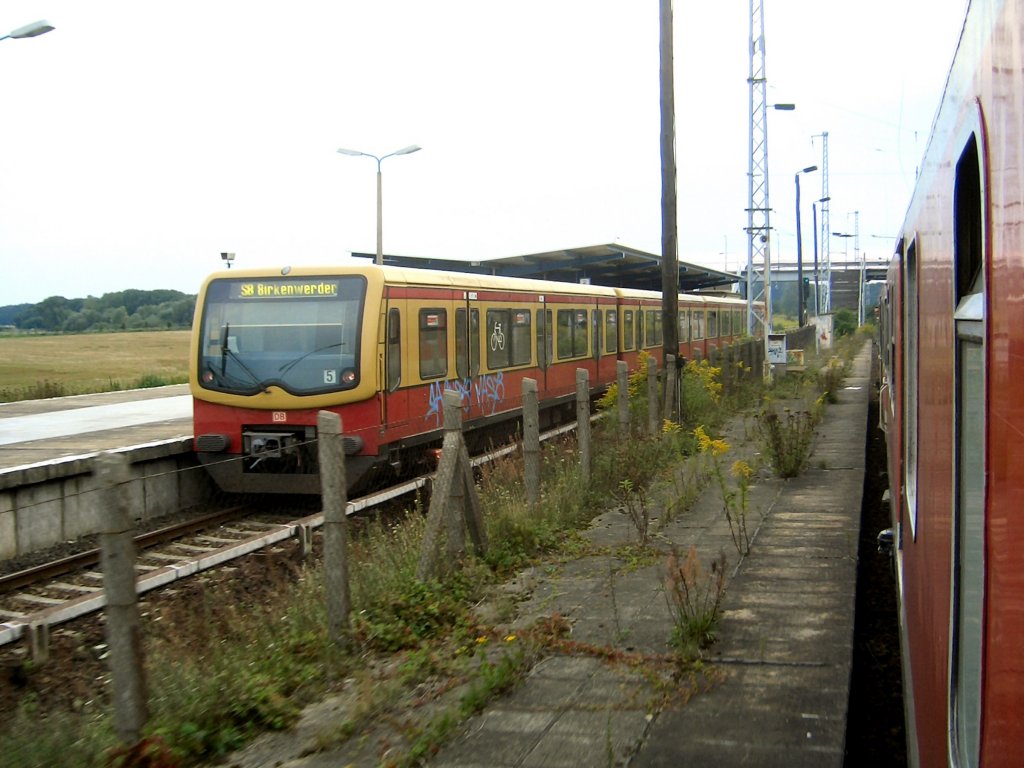  S 8  auf der Aussenstrecke vom Sonderzug aus, Berlin 28.8.2005