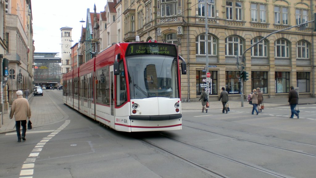 Combino auf der Linie 1 in der Bahnhofstrasse, 2010