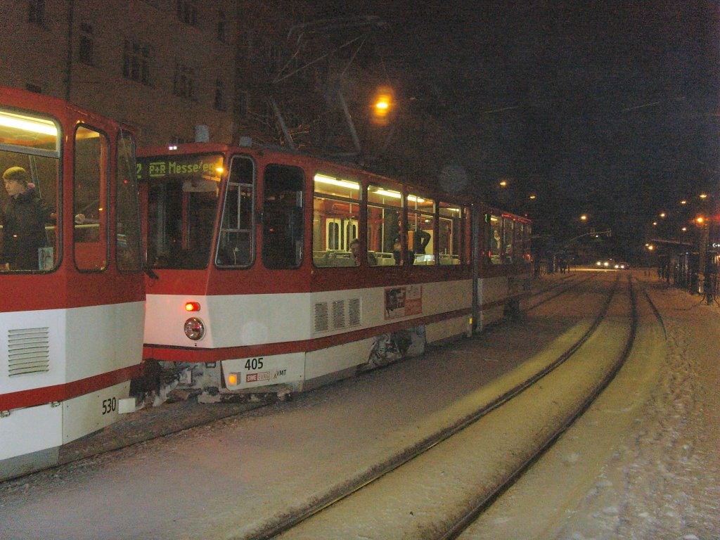 Linie 2 am Leipziger Platz mit KT4D Tw 405, Erfurt 2.1.2010