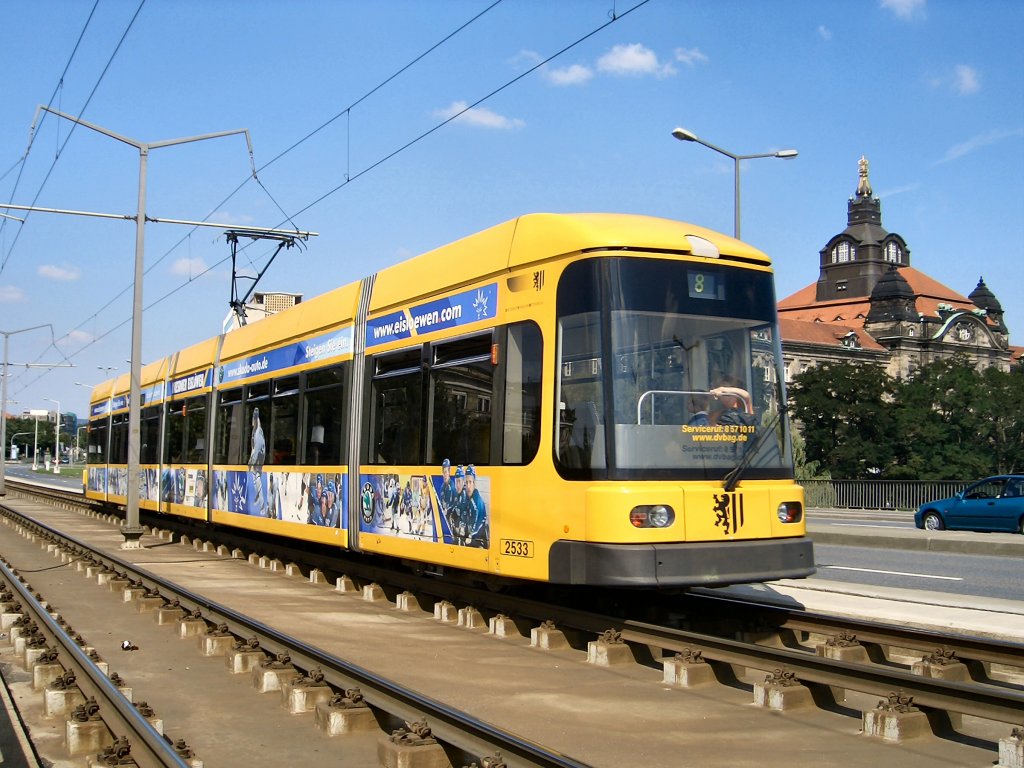 Niederflurbahn der DVB, Dresden 2005