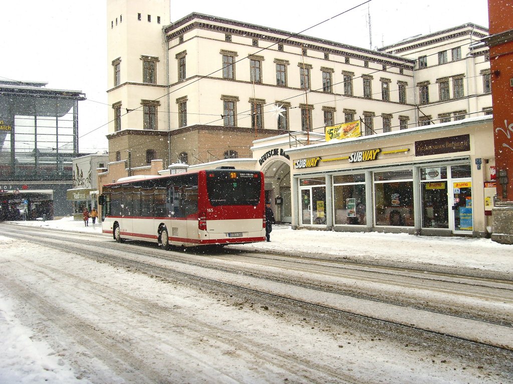 Stadtbus in der Bahnhofstrasse, Erfurt 3.1.2010