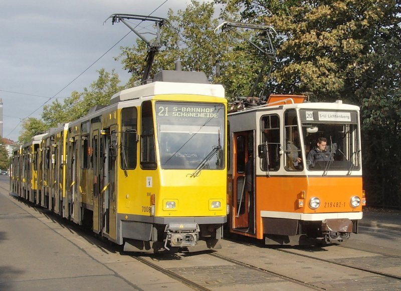 Berliner Tatras KT4D, hier am Bahnhof Lichtenberg - 26.9.2009