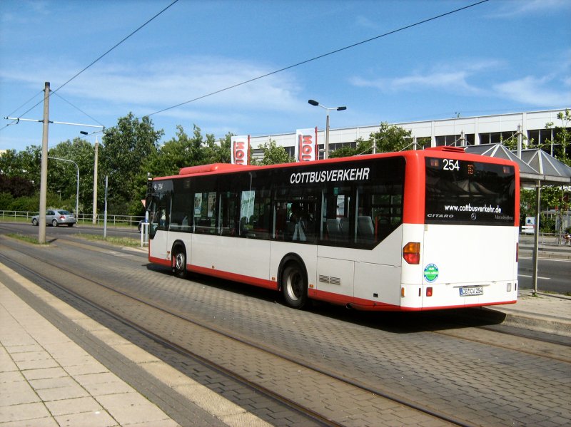 Linienbus an der Hst. Hauptbahnhof  Cottbus, 6.6.2009
