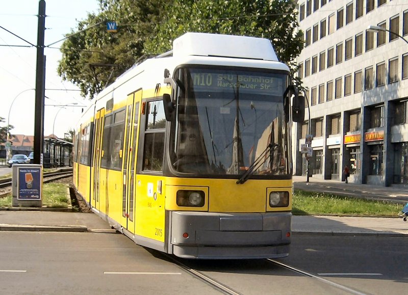 Niederflurbahn 2015 als M10 unterwegs, 2006


http://nahverkehr-deutschland.startbilder.de/bilder/thumbs/tn_6552.jpg