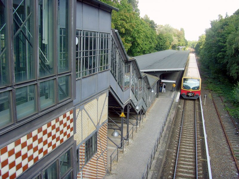 S Bahn Unterwegs Richtung Stadt Bhf Botanischer Garten