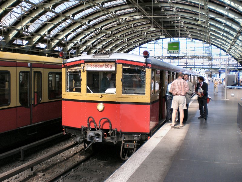 Stadtbahner im Ostbahnhof, 2007