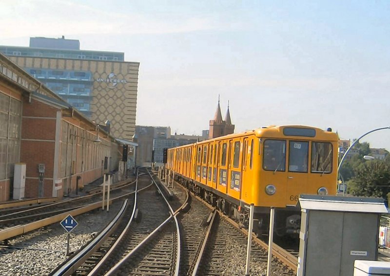 U-Bahnzug Warschauer Strasse, 2006