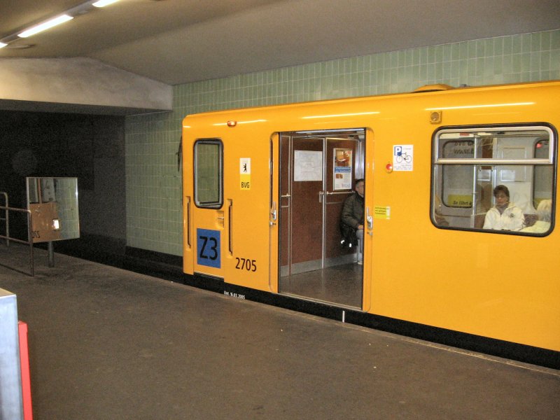 Zug auf der Linie U6, 2007

